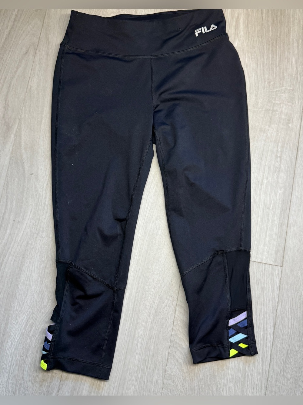 FILA Sport Women’s Black Capri-Small Multicolor Anklecutiut Workout Pants